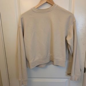 Uniqlo beige cropped sweater